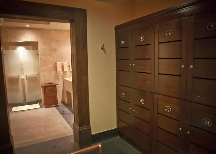 Three Luxury 3br In Villa