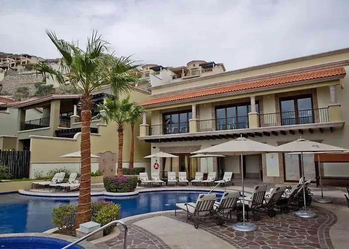 Three Luxury 3br In Villa